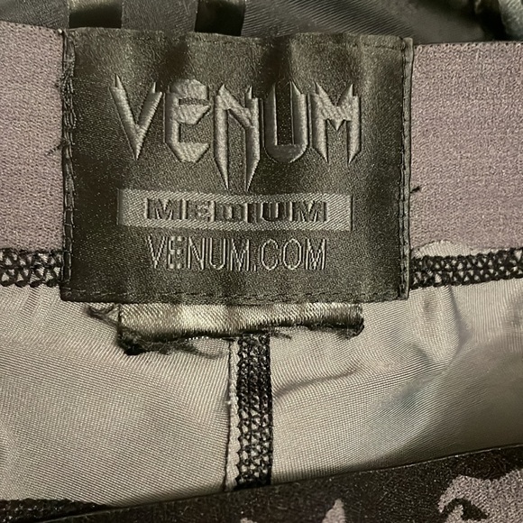 UFC Venum Authentic Black Men's size Medium - Picture 4 of 6